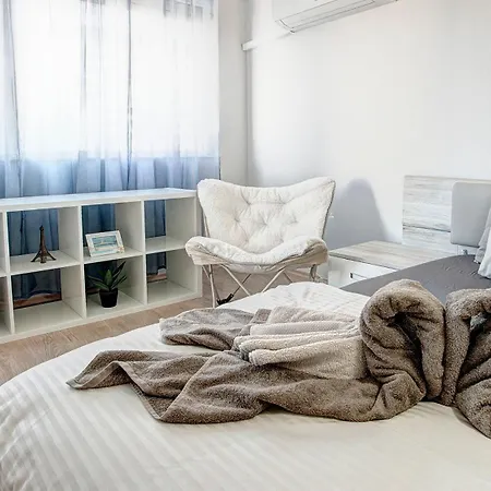 Maxim Center 1bdr Next To Subway Station And Mall Apartment